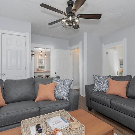 Apartmán In The Heart Of Little Italy! Free Parking! Cleveland Exteriér fotografie