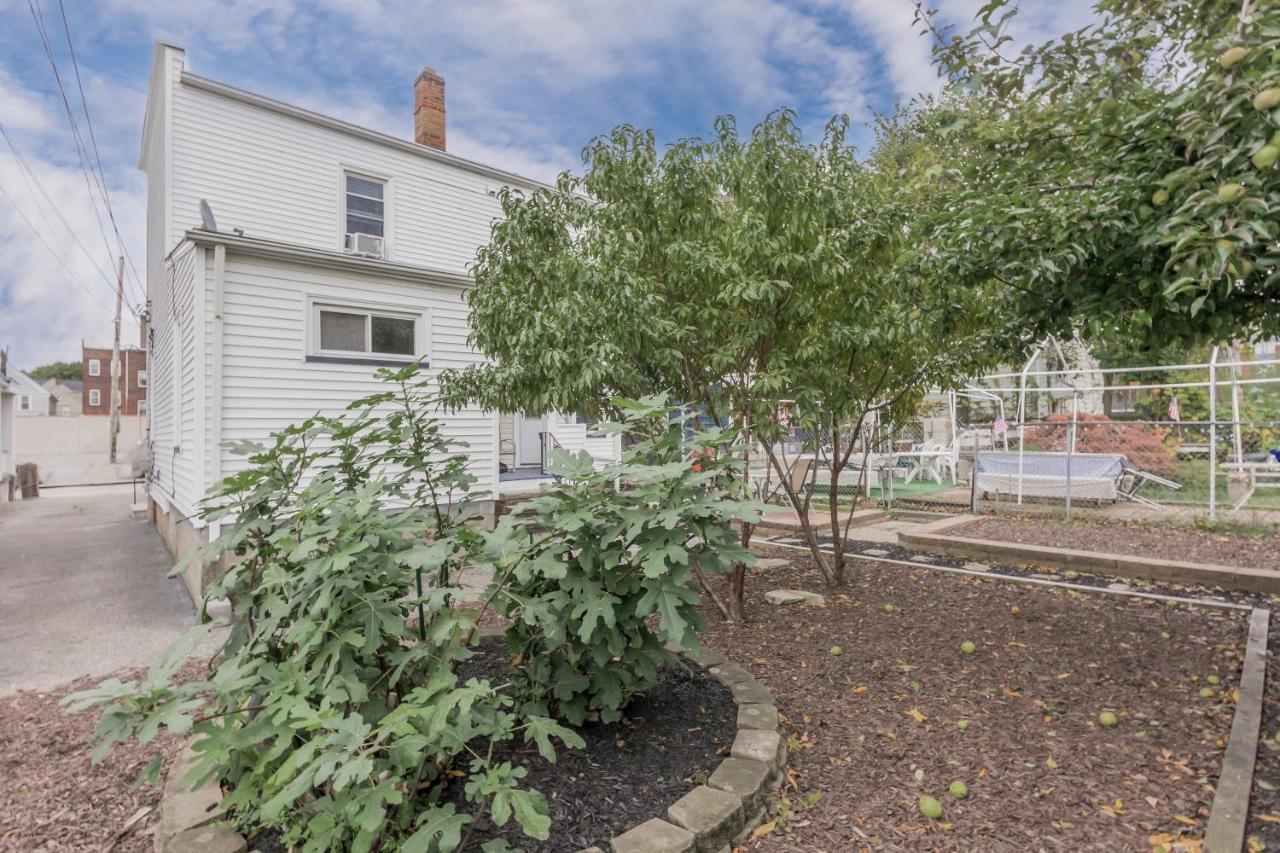 Apartmán In The Heart Of Little Italy! Free Parking! Cleveland Exteriér fotografie