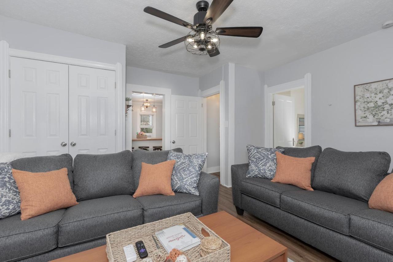 Apartmán In The Heart Of Little Italy! Free Parking! Cleveland Exteriér fotografie