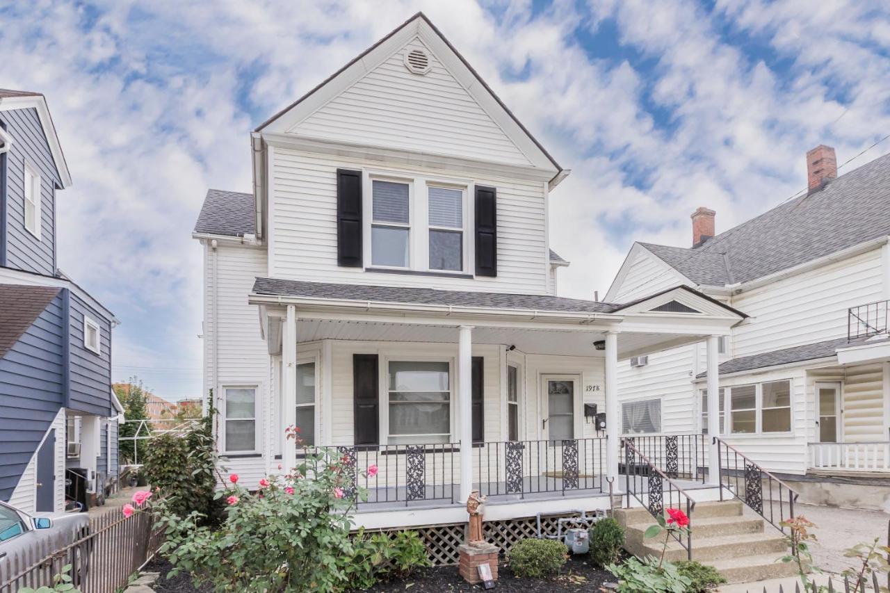 Apartmán In The Heart Of Little Italy! Free Parking! Cleveland Exteriér fotografie