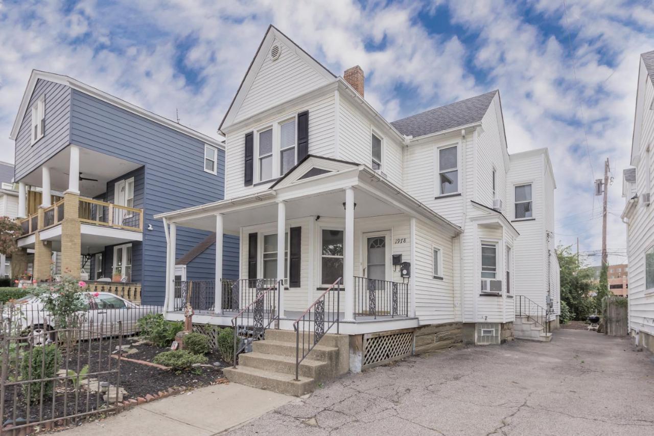 Apartmán In The Heart Of Little Italy! Free Parking! Cleveland Exteriér fotografie
